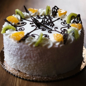 Tort śmietankowo-owocowy